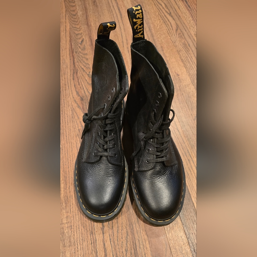 Mens Dr. Martin's Boots Sz 11
